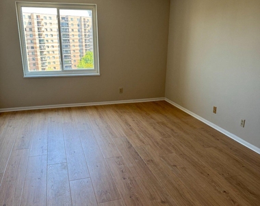 8360 Greensboro Drive - Photo Thumbnail 19