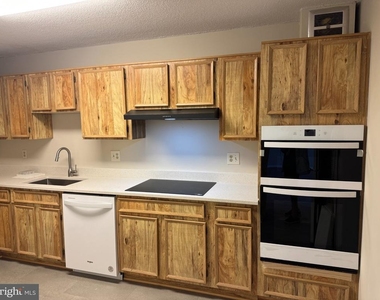 8360 Greensboro Drive - Photo Thumbnail 28