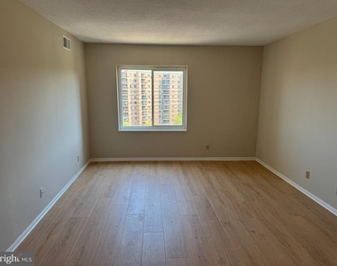 8360 Greensboro Drive - Photo Thumbnail 14