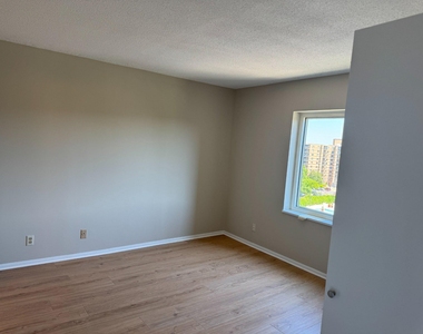 8360 Greensboro Drive - Photo Thumbnail 13