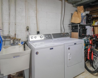 1528 Westmoreland Street - Photo Thumbnail 14
