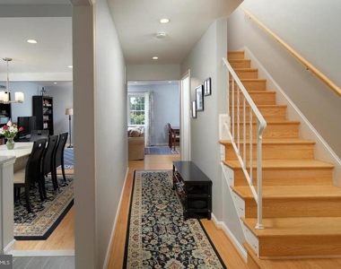 1528 Westmoreland Street - Photo Thumbnail 3