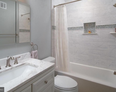 1528 Westmoreland Street - Photo Thumbnail 13