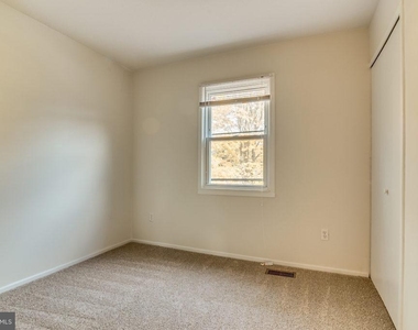 7732 Matisse Way - Photo Thumbnail 15