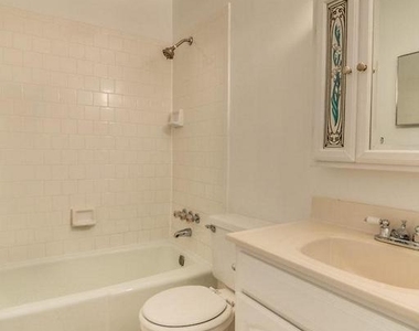7732 Matisse Way - Photo Thumbnail 19