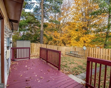 7732 Matisse Way - Photo Thumbnail 27