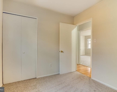 7732 Matisse Way - Photo Thumbnail 16
