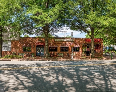 102 Lounsbury Place - Photo Thumbnail 27