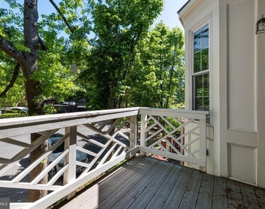 102 Lounsbury Place - Photo Thumbnail 7