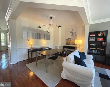 102 Lounsbury Place - Photo Thumbnail 3