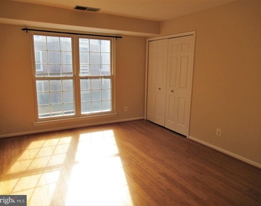 244 S Reynolds Street - Photo Thumbnail 17