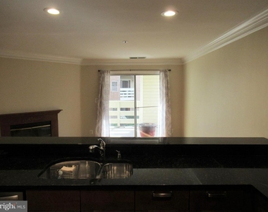 244 S Reynolds Street - Photo Thumbnail 7