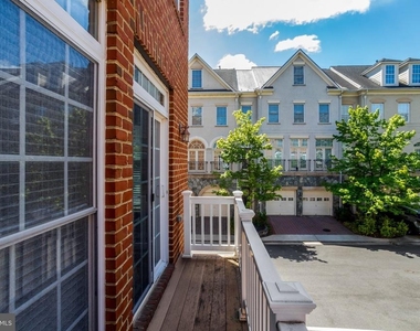 5228 Harold Secord Street - Photo Thumbnail 9