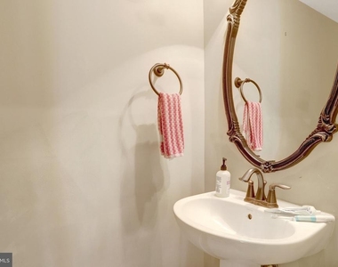 5228 Harold Secord Street - Photo Thumbnail 4
