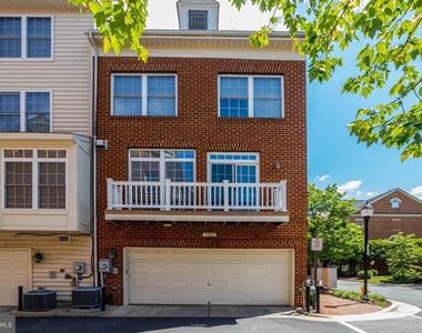 5228 Harold Secord Street - Photo Thumbnail 7