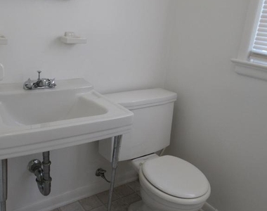 543 N Lombardy Street - Photo Thumbnail 16