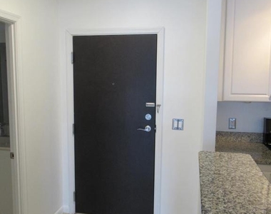 851 N Glebe Road - Photo Thumbnail 3