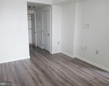851 N Glebe Road - Photo Thumbnail 13