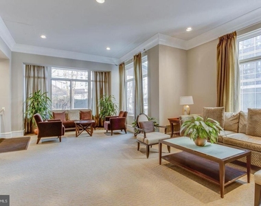 851 N Glebe Road - Photo Thumbnail 2