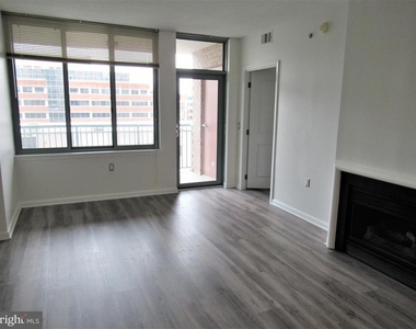 851 N Glebe Road - Photo Thumbnail 9