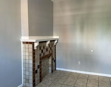 1928 W Diamond Street - Photo Thumbnail 22