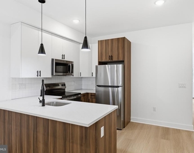 2505 N 11th Street - Photo Thumbnail 4
