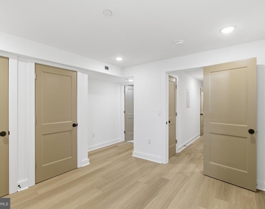 2505 N 11th Street - Photo Thumbnail 9