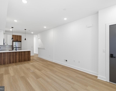 2505 N 11th Street - Photo Thumbnail 1
