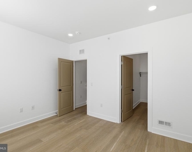 2310 N Sydenham Street - Photo Thumbnail 5