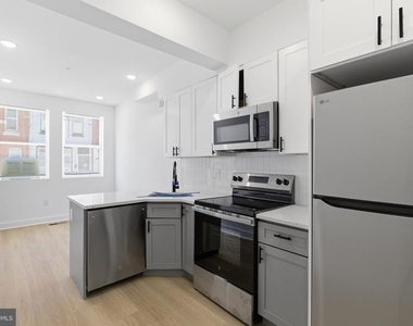 2123 N 9th Street - Photo Thumbnail 4