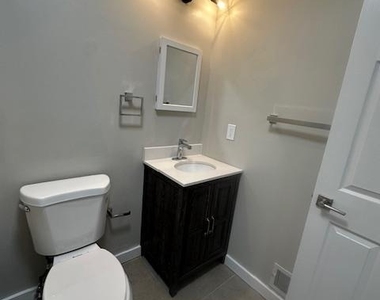 2723 Sears Street - Photo Thumbnail 9