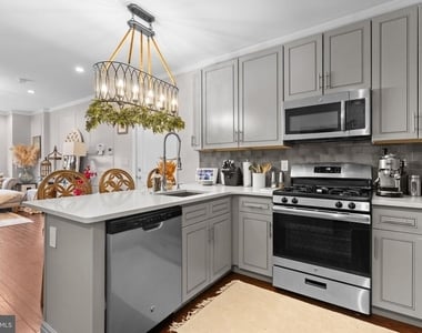 1506 N 7th Street - Photo Thumbnail 8