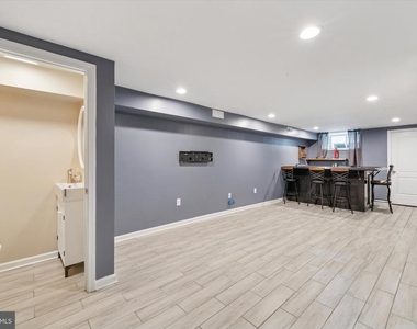 2809 W Jefferson Street - Photo Thumbnail 8