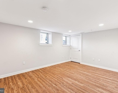 1418 Christian Street - Photo Thumbnail 17