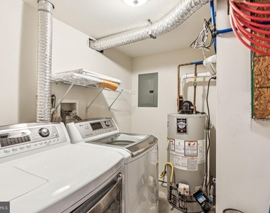 1418 Christian Street - Photo Thumbnail 21