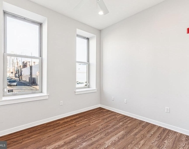 1418 Christian Street - Photo Thumbnail 8