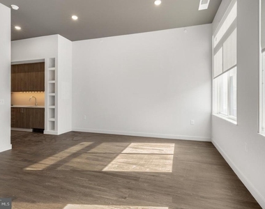 525 N 41st Street - Photo Thumbnail 13