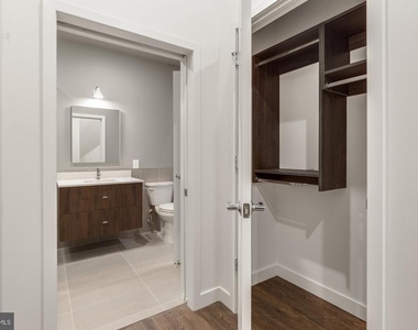 525 N 41st Street - Photo Thumbnail 22