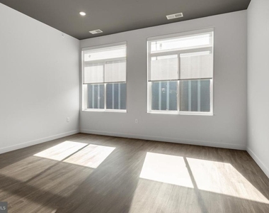 525 N 41st Street - Photo Thumbnail 14