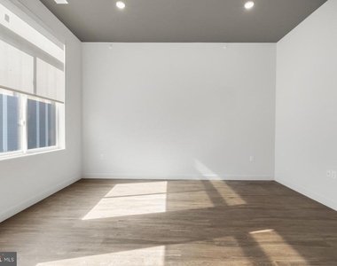525 N 41st Street - Photo Thumbnail 11