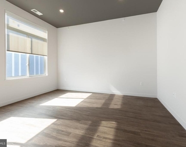 525 N 41st Street - Photo Thumbnail 16