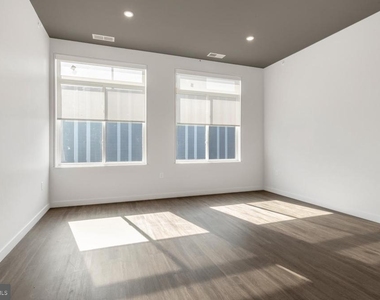 525 N 41st Street - Photo Thumbnail 10