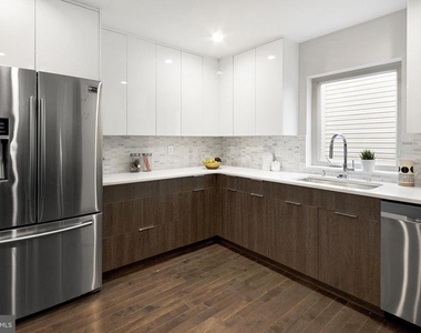 1321 S Woodstock Street - Photo Thumbnail 5