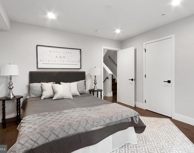 1321 S Woodstock Street - Photo Thumbnail 10