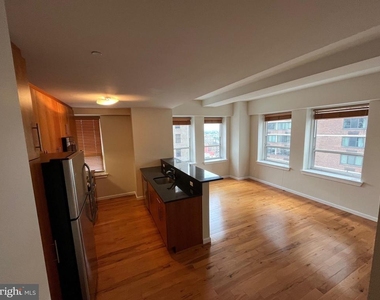 1425 Locust Street - Photo Thumbnail 1