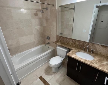 1425 Locust Street - Photo Thumbnail 2