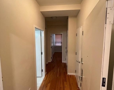 1425 Locust Street - Photo Thumbnail 10