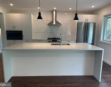 713 Woodfield Road - Photo Thumbnail 32