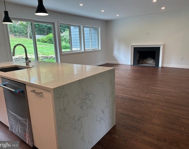713 Woodfield Road - Photo Thumbnail 29