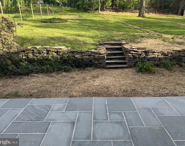 713 Woodfield Road - Photo Thumbnail 14